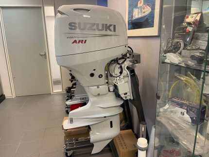 Suzuki 60 HP long shaft DF60 AVTL ARI white (including remote control, gauges and propeller)